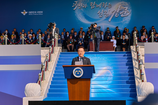 Tổng thống Hàn Quốc ra lệnh ngăn chặn biểu tình chống người nước ngoài