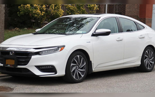 Chi phí ẩn khi mua xe hybrid: Tiết kiệm xăng nhưng tốn kém hơn bạn nghĩ