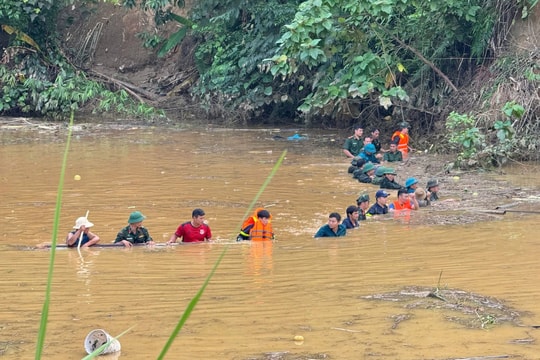 Lào Cai: Tìm thấy thi thể 2 nạn nhân bị nước cuốn trôi do vỡ ao cá