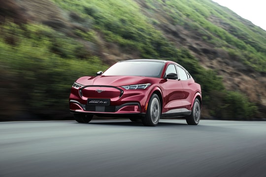 Bảng giá Ford cập nhật mới nhất tháng 10/2025