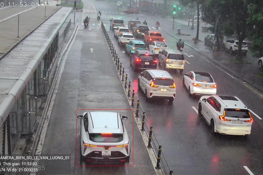 Camera A.I phát hiện hàng chục phương tiện lấn làn BRT Lê Văn Lương