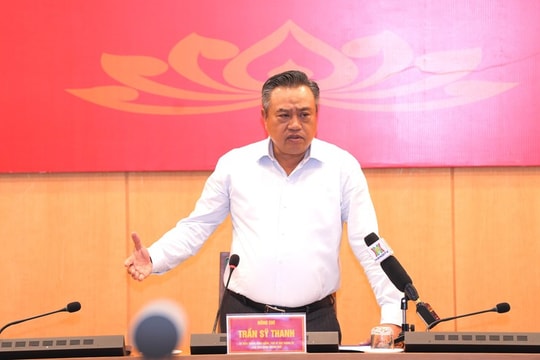 Chủ tịch Hà Nội chỉ đạo ứng phó khẩn cấp, không để người dân bị động trước bão số 11