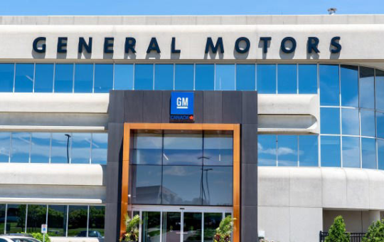 GM đạt cột mốc lịch sử giúp xóa bỏ nỗi lo xe điện hết pin giữa đường