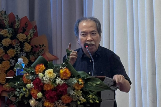 Các nhà văn cần sự sáng tạo, rung cảm, trí tuệ để 'chiến thắng sự can thiệp của AI'