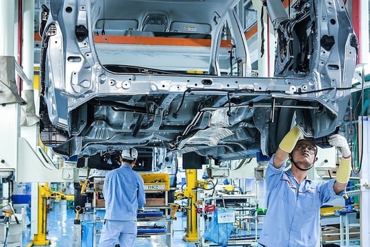 Việt Nam vượt kỳ vọng tăng trưởng GDP, nhiều tổ chức quốc tế nâng dự báo