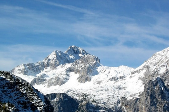 3 nhà leo núi thiệt mạng sau trận lở tuyết ở dãy Alps