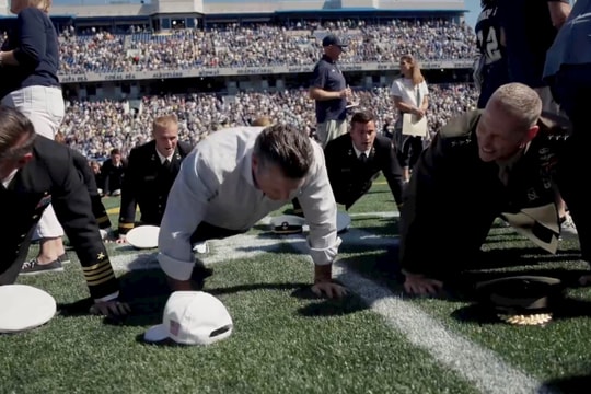 Video Bộ trưởng Chiến tranh Mỹ tham gia lập kỷ lục Guinness chống đẩy