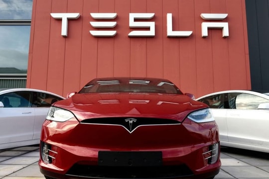 Cập nhật giá xe điện Tesla 2024 mới nhất tháng 10/2025