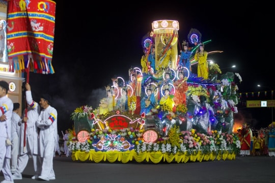 Rực rỡ sắc màu Đại lễ Hội yến Diêu Trì Cung ở Tây Ninh