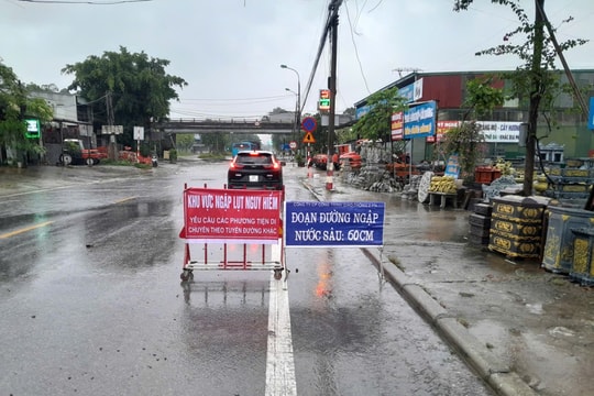 Hà Nội cảnh báo dông, lốc, sét và mưa lớn cục bộ trong vài giờ tới