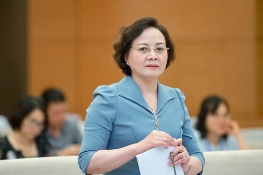 Báo cáo Bộ Chính trị về chế độ, chính sách, tiền lương của cán bộ, công chức, viên chức