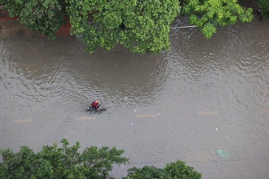 Mưa lũ gây thiệt hại nặng ở miền Trung, 34 người chết và mất tích, hơn 133.000 nhà bị ngập