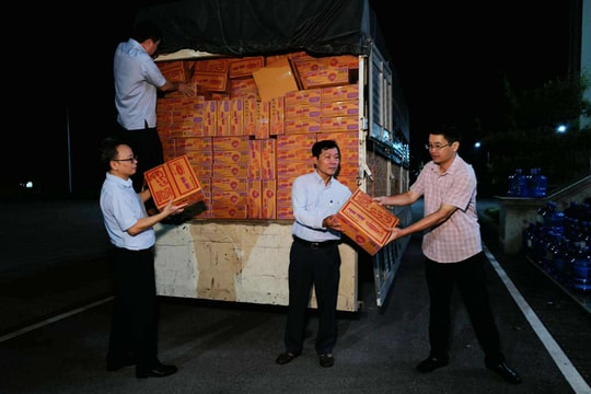 Hàng nghìn phần quà cứu trợ khẩn cấp tiếp tế cho người dân vùng lũ Lạng Sơn