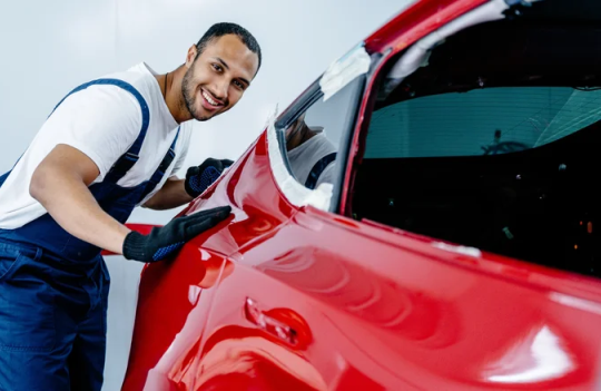 Vì sao các hãng xe chuyển sang dùng sơn gốc nước?