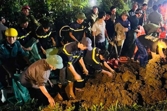 Cảnh báo khẩn an toàn đê Hà Châu, Bộ Nông nghiệp và Môi trường yêu cầu ứng phó ngay