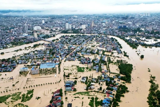 13 người chết và mất tích, gần 17.000 nhà ngập sâu sau bão số 11