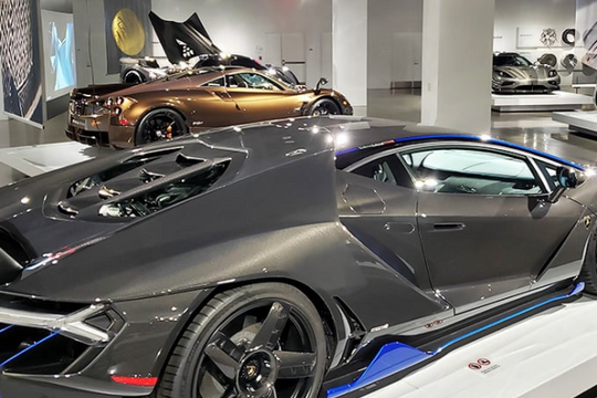 Bảo tàng xe hơi khổng lồ ở California hé lộ bộ sưu tập bí mật hơn 300 chiếc xe quý hiếm
