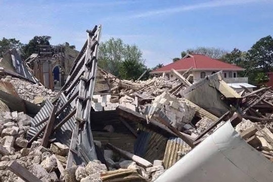 Philippines chịu thiệt hại nặng nề bởi hai trận động đất mạnh liên tiếp
