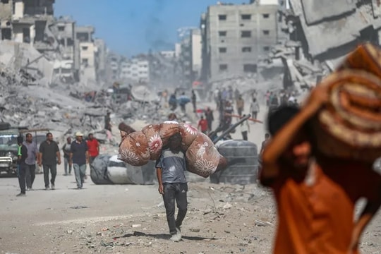 Người dân Gaza trở về quê nhà khi lệnh ngừng bắn vẫn được duy trì