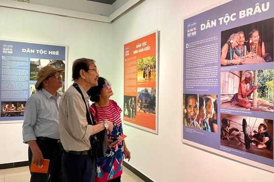 Triển lãm ảnh ‘Sắc màu các dân tộc Việt Nam’ tại tỉnh Khánh Hòa