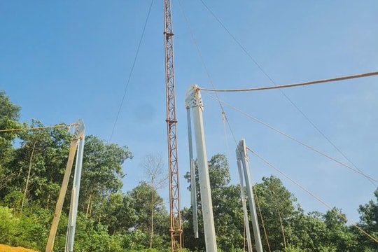 Dồn lực đưa Dự án đường dây 220kV đấu nối Nghĩa Lộ - TBA 500kV Việt Trì về đích