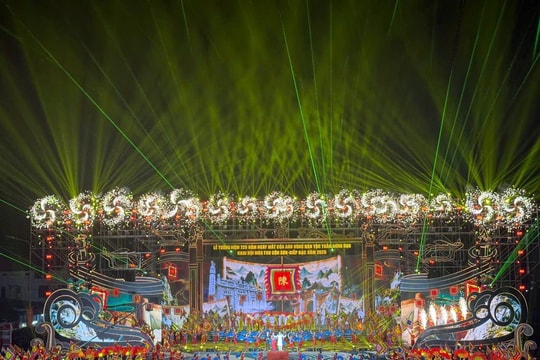 Hải Phòng dừng bắn pháo hoa để ủng hộ đồng bào lũ lụt