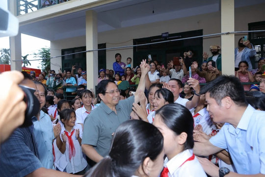 Thủ tướng Chính phủ Phạm Minh Chính dự lễ khởi công Trường nội trú liên cấp Tiểu học và THCS Bát Mọt