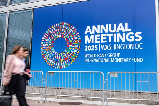 IMF nâng dự báo tăng trưởng toàn cầu và Việt Nam