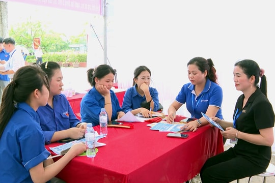 Tạo công ăn việc từ xuất khẩu lao động, giúp người dân giảm nghèo hiệu quả ở Tuyên Quang