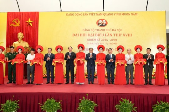 Khai trương Trung tâm Báo chí phục vụ Đại hội XVIII Đảng bộ TP Hà Nội