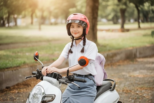 Đồng hành cùng con trên mọi hành trình – Giải pháp an toàn cho xe điện học sinh