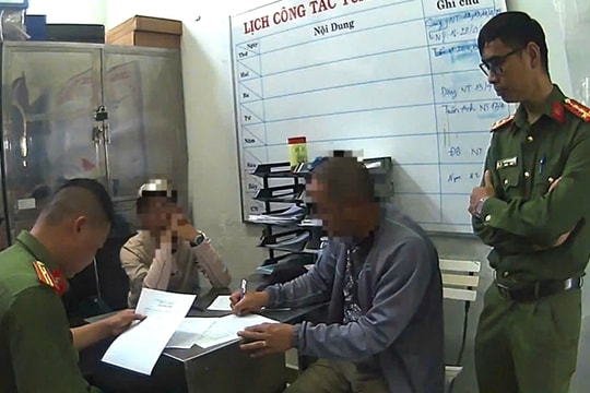 Công an Lâm Đồng thông tin vụ clip 'tố' Cảnh sát cơ động cản người đặt taxi công nghệ ở sân bay