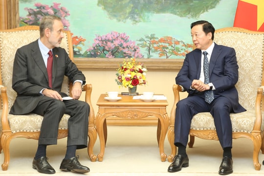 Chính phủ Việt Nam ủng hộ hợp tác đóng tàu công nghệ cao, gắn phát triển với du lịch xanh