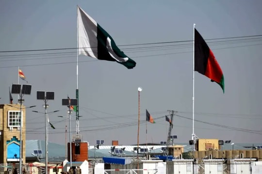 Pakistan và Afghanistan đạt thỏa thuận ngừng bắn tạm thời