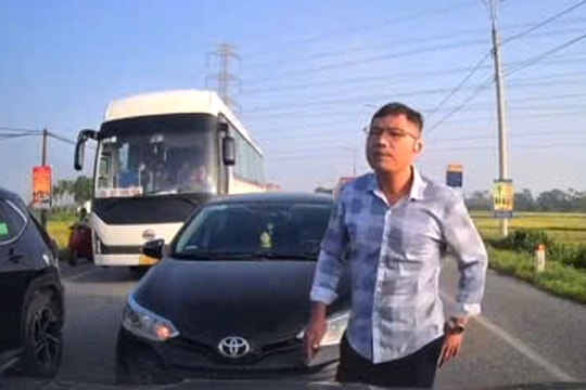 Bắc Ninh: Xử lý nghiêm tài xế ô tô lấn làn, cản trở giao thông