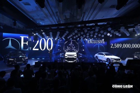 Mercedes-Benz E-Class 2025 chính thức ra mắt khách Việt