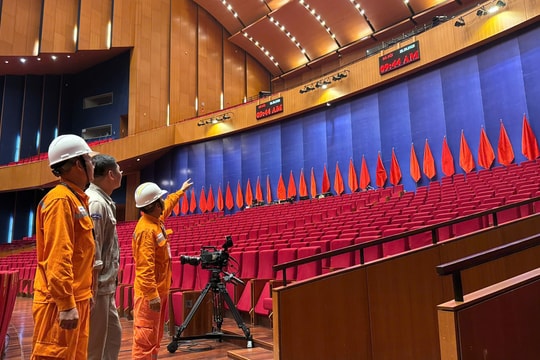 EVNHANOI huy động hơn 200 ca trực đảm bảo điện phục vụ Đại hội đại biểu Đảng bộ TP Hà Nội lần thứ XVIII