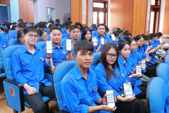 Chuyển đổi số ở Hưng Yên: Thiết lập trên 8.000 điểm cầu, thu hút hơn 1 triệu người học kỹ năng số