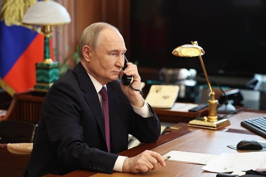 Ông Trump có cuộc điện đàm 'dài và hiệu quả' với Tổng thống Putin