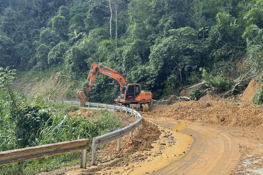 Hai tuyến Quốc lộ trọng điểm thiệt hại lớn sau bão số 11