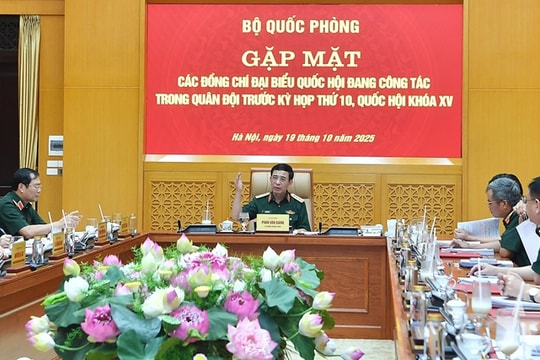 Đại tướng Phan Văn Giang chủ trì gặp mặt các đại biểu Quân đội trước Kỳ họp thứ 10, Quốc hội khóa XV