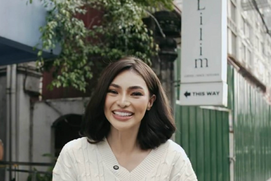 Nhan sắc nữ phóng viên đăng quang Hoa hậu Hòa bình Quốc tế 2025