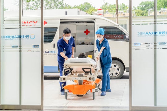 Giảm xung đột bệnh viện bắt đầu từ việc tăng nhân lực điều dưỡng