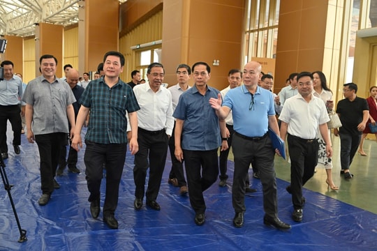 Ban chỉ đạo Hội chợ Mùa Thu 2025 kiểm tra tiến độ triển khai tổ chức Hội chợ