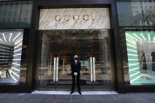 Gucci bán mảng mỹ phẩm cho L’Oreal, thu về 6 tỷ USD để tái cơ cấu