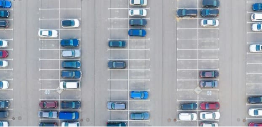 Cuộc đua sạc không dây đang làm nóng ngành ô tô toàn cầu