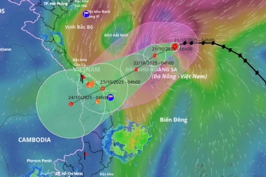 Bộ GD&ĐT yêu cầu tạm hoãn lịch học, bảo đảm an toàn cho học sinh trước bão số 12