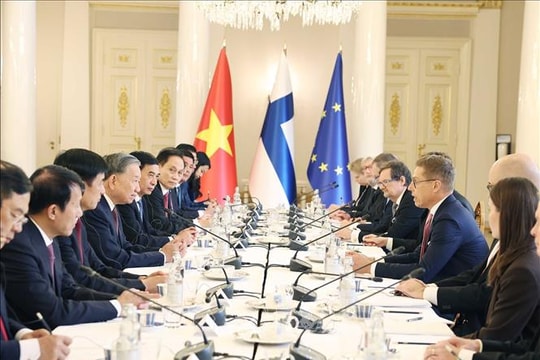 Tuyên bố chung về việc thiết lập quan hệ Đối tác Chiến lược giữa Việt Nam và Phần Lan