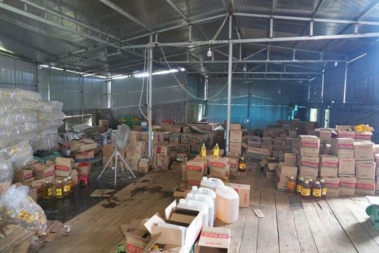 Bắt tạm giam Giám đốc Công ty An Thịnh Food sản xuất, buôn bán dầu ăn giả