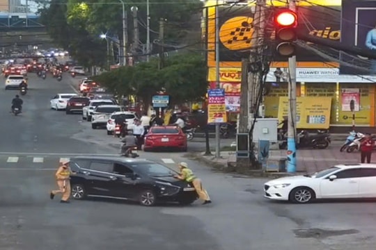 Lời khai của đối tượng lao xe ô tô vào cán bộ Công an tỉnh Nghệ An
